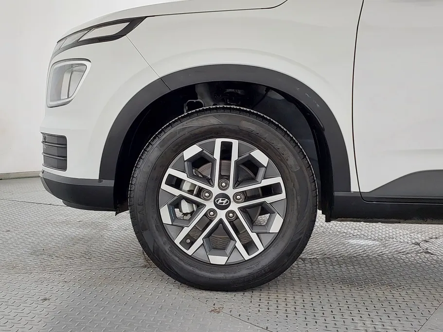 2024 Hyundai Venue Smart 