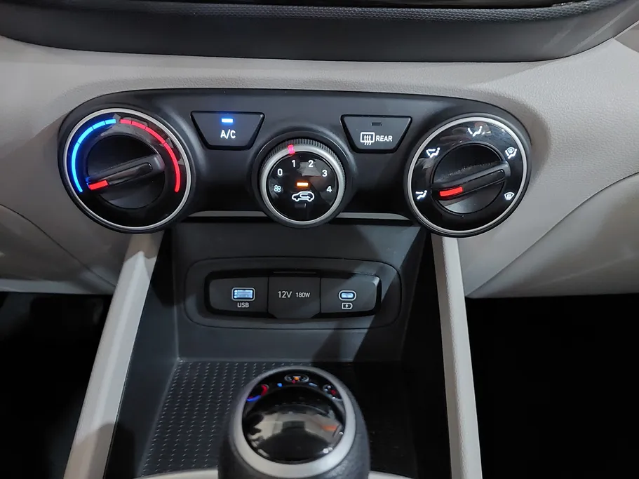 2024 Hyundai Venue Smart 