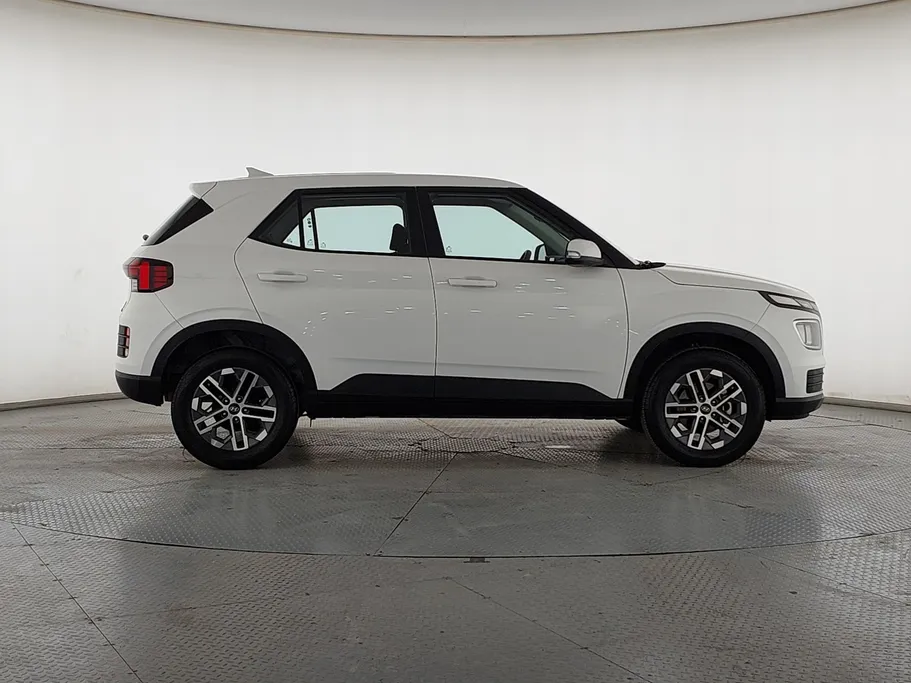 2024 Hyundai Venue Smart 