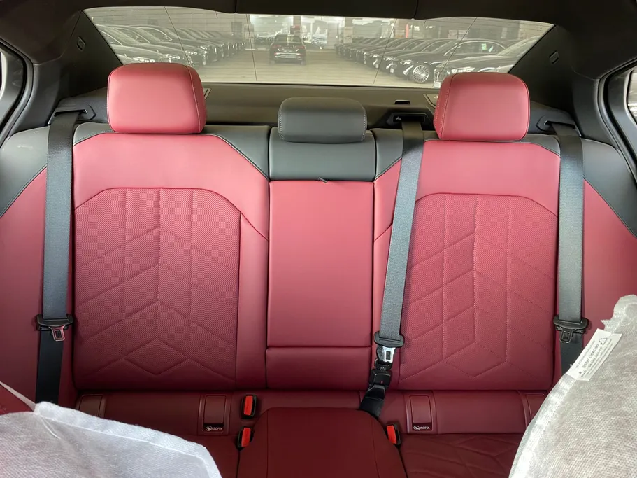 2025 BMW 5 Series 520i 