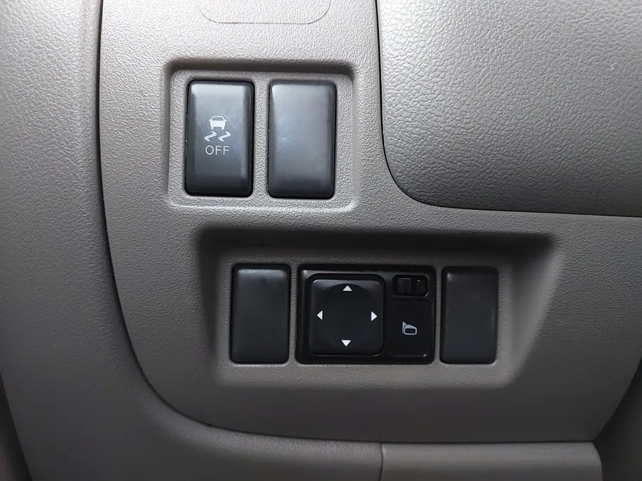 نيسان صني SV 2022 