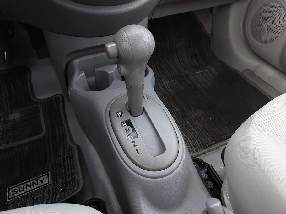 نيسان صني SV 2022 