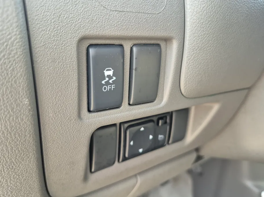 2023 Nissan Sunny SV Comfort 