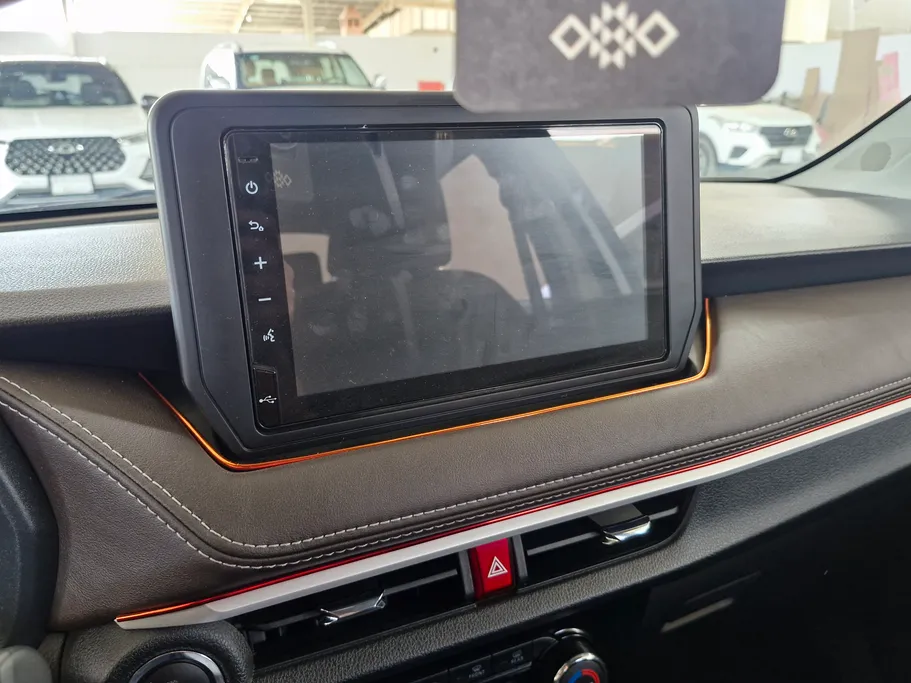 تويوتا يارس YX 2023 