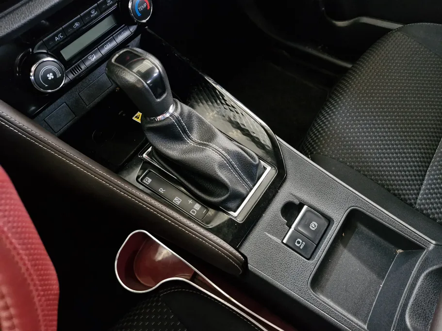 تويوتا يارس YX 2023 