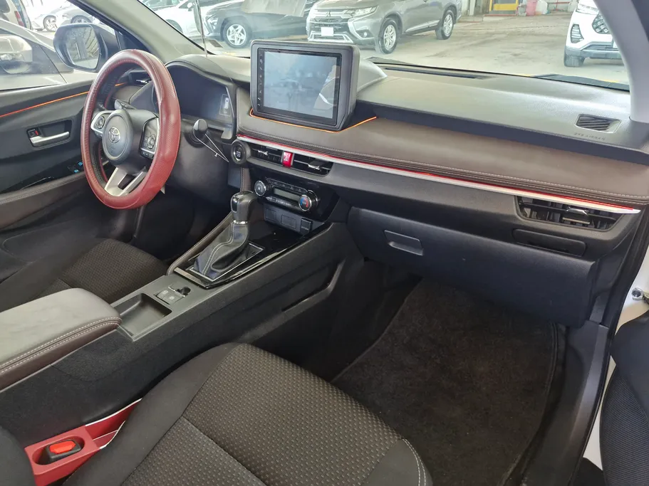 تويوتا يارس YX 2023 