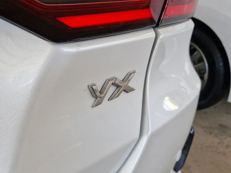 تويوتا يارس YX 2023 