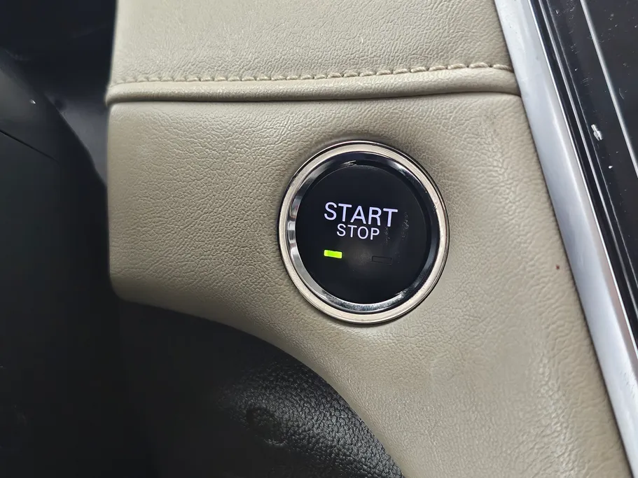 ام جي 5 COM 2023 