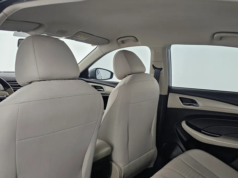 ام جي 5 COM 2023 