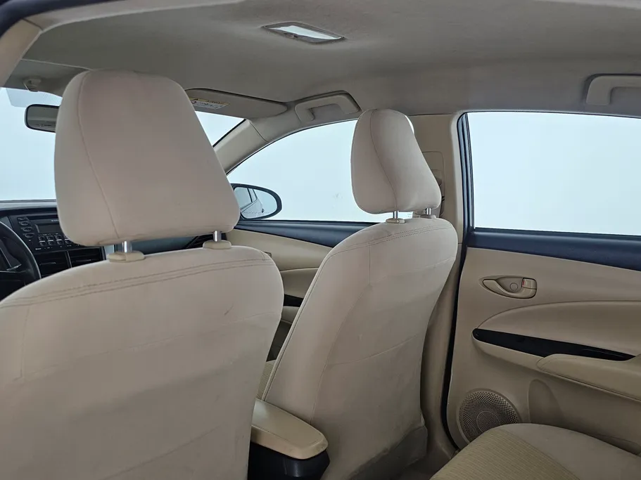 2021 Toyota Yaris  Y 