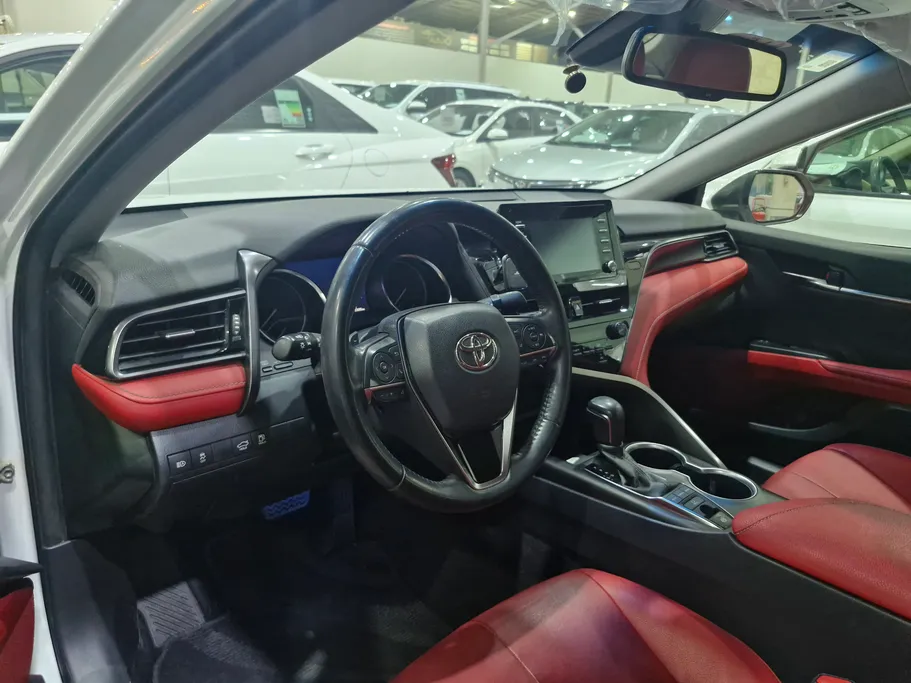 2022 Toyota Camry  SE 