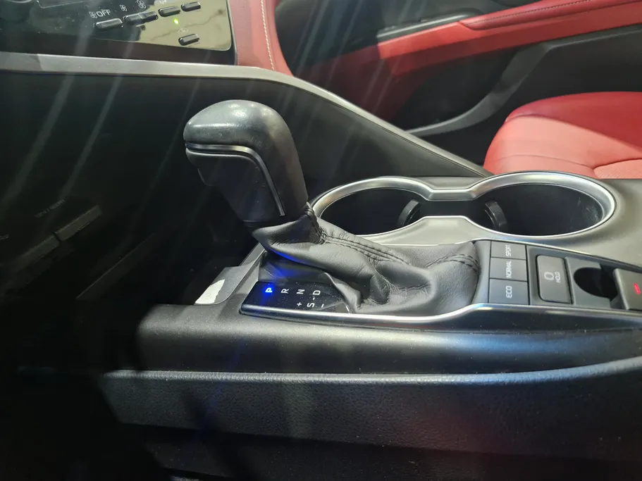 2022 Toyota Camry  SE 