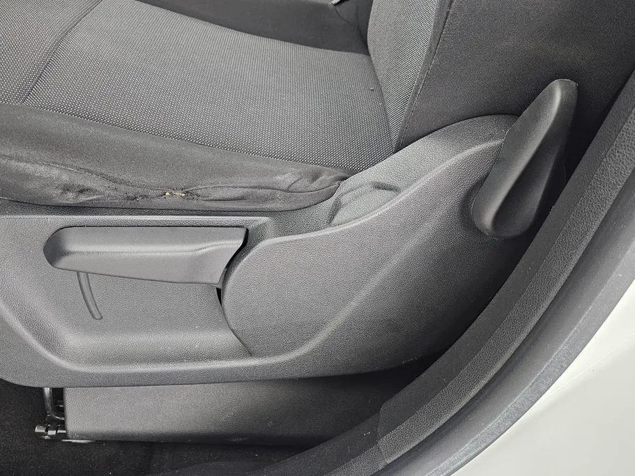 2022 Peugeot Partner Long van 