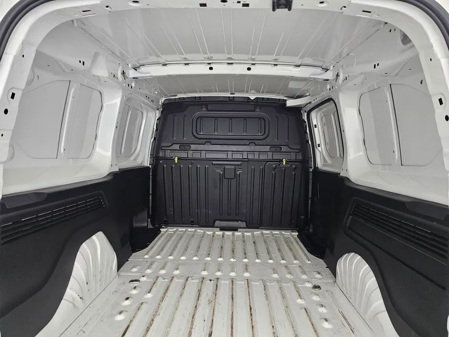 2022 Peugeot Partner Long van 