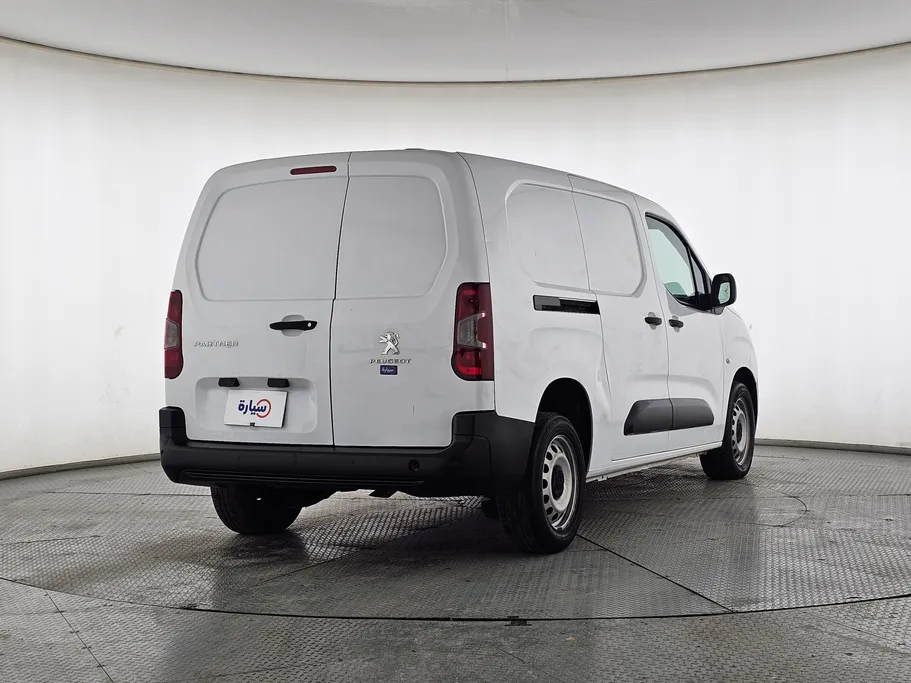 2022 Peugeot Partner Long van 