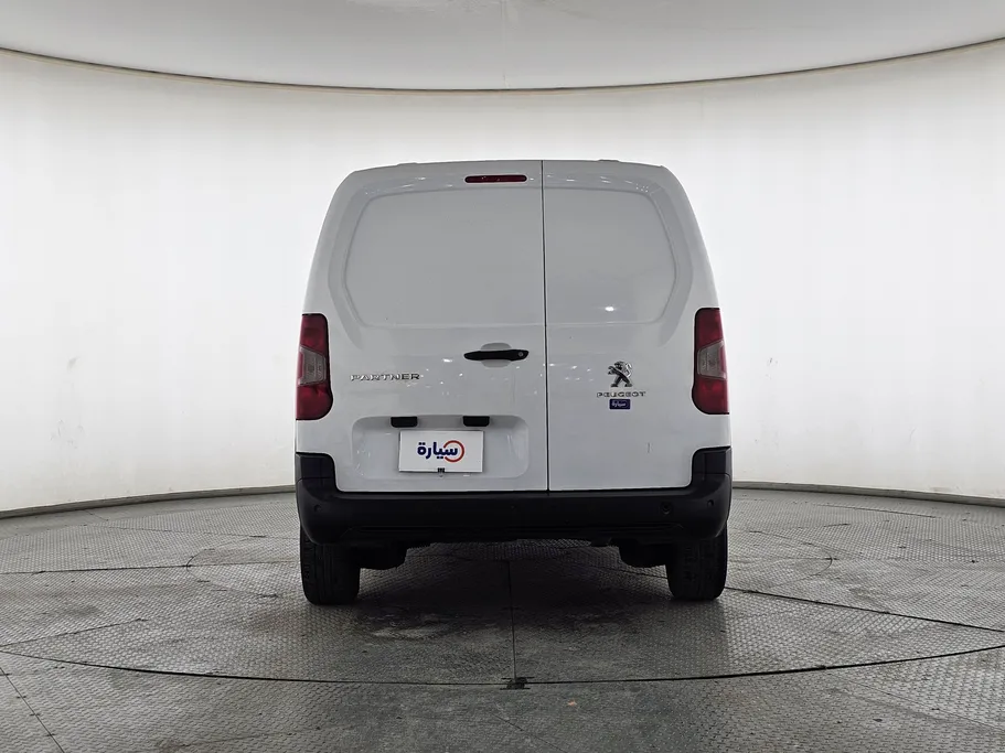 2022 Peugeot Partner Long van 