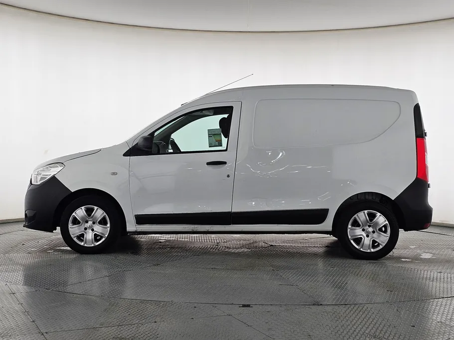 2021 Renault Docker Van بضاعة 