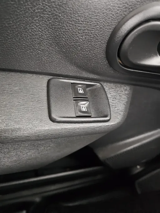 2021 Renault Docker Van بضاعة 