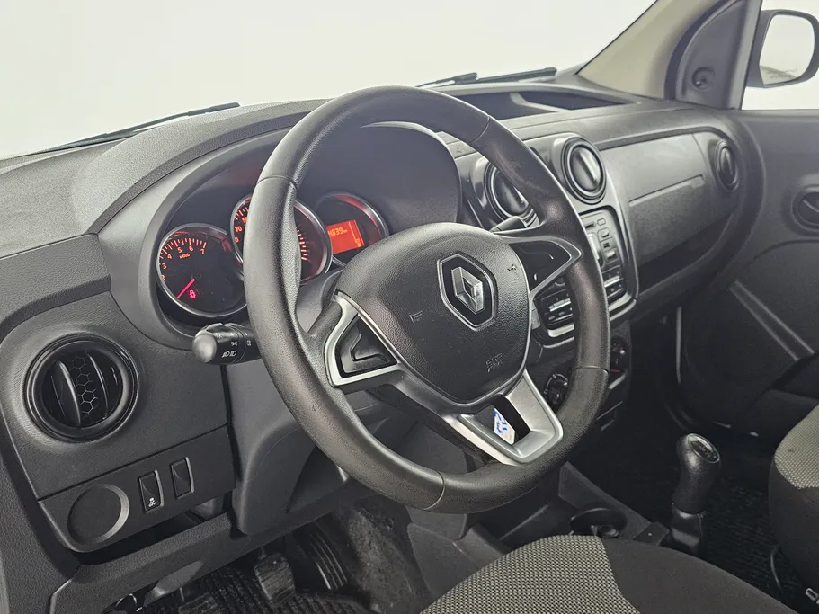 2021 Renault Docker Van بضاعة 