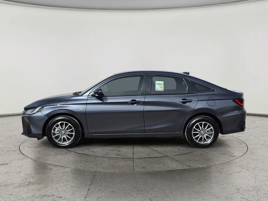 2024 Toyota Yaris  Y 