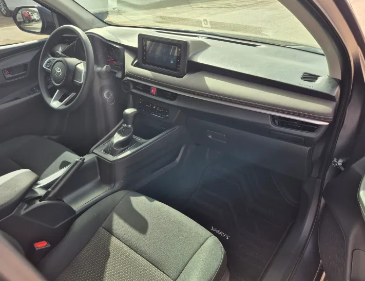 2024 Toyota Yaris  Y 