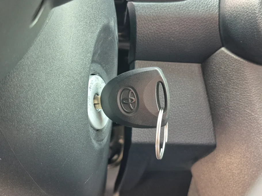 تويوتا يارس Y 2024 