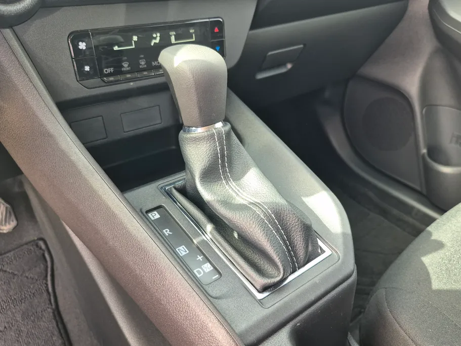 تويوتا يارس Y 2024 