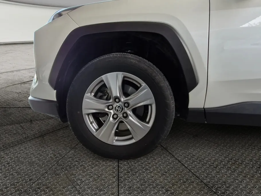 تويوتا راف فور LE 2022 