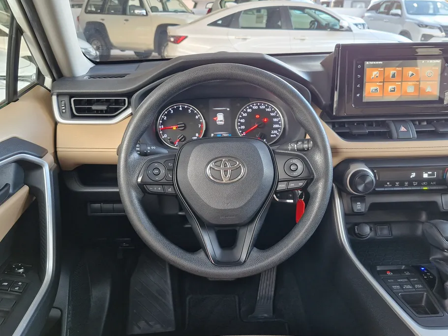 تويوتا راف فور LE 2022 