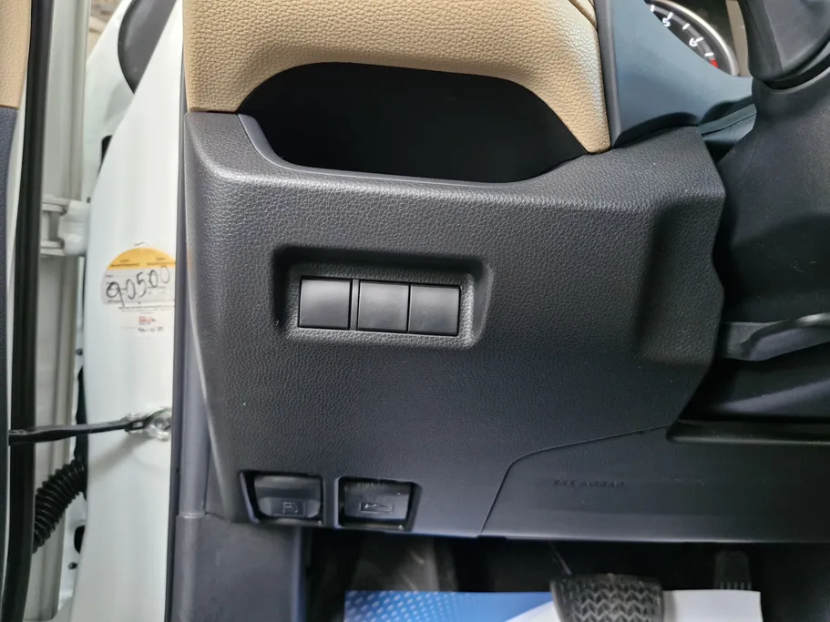 تويوتا راف فور LE 2022 