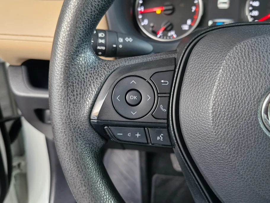 تويوتا راف فور LE 2022 