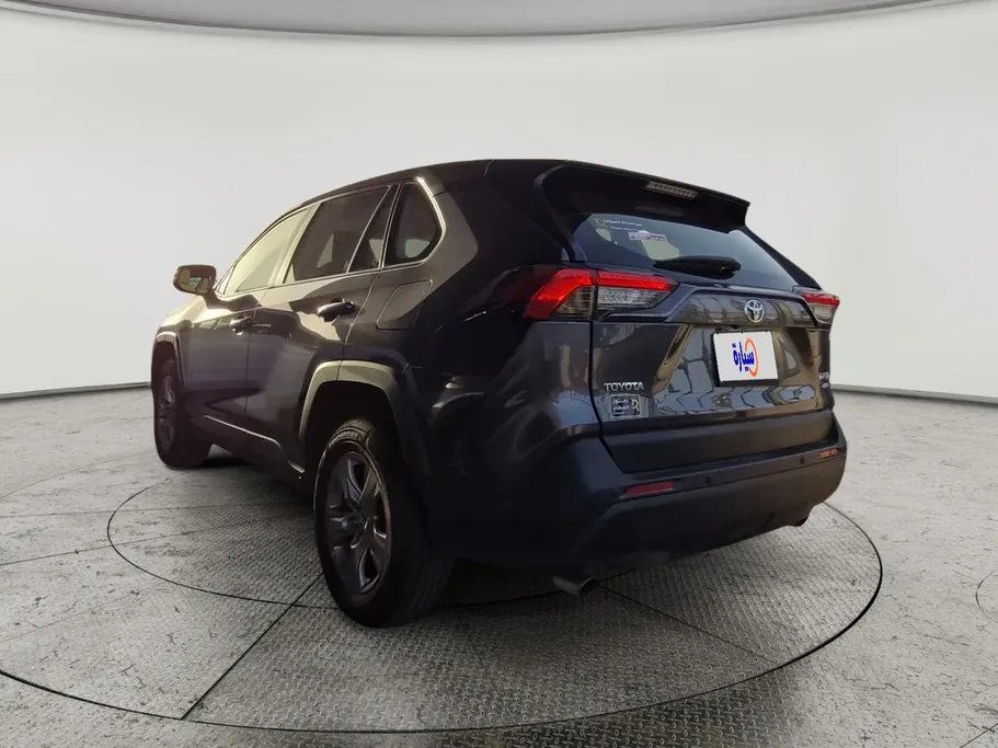 تويوتا راف فور LE 2023 