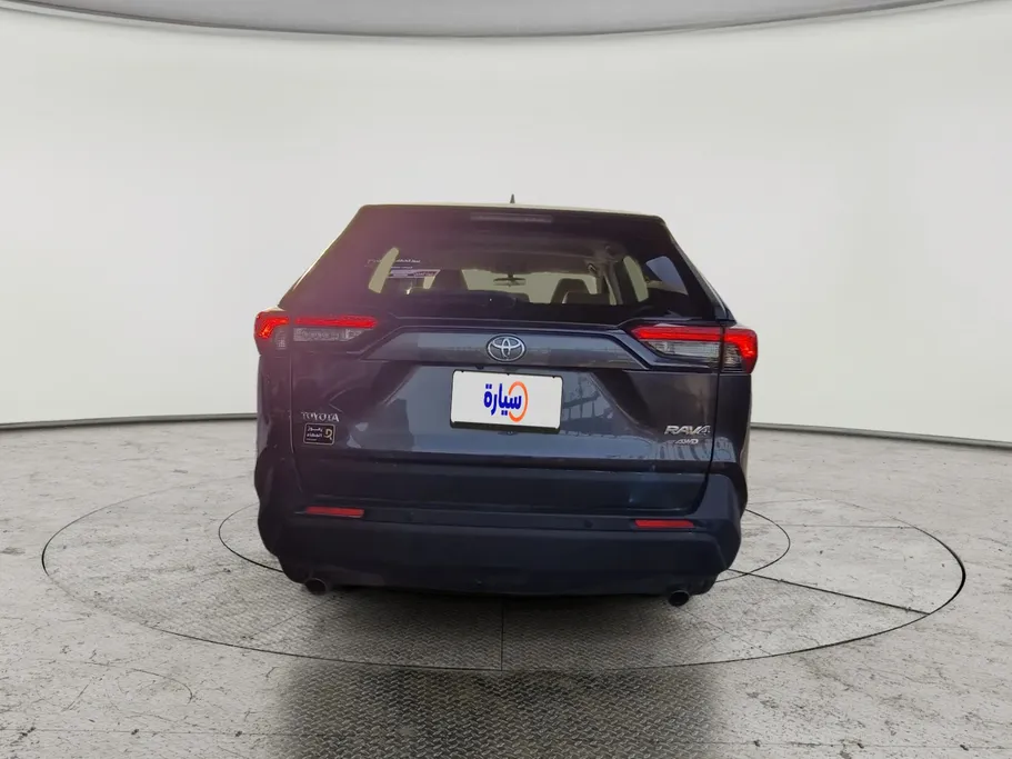 تويوتا راف فور LE 2023 