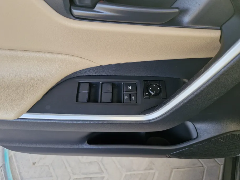 تويوتا راف فور LE 2023 