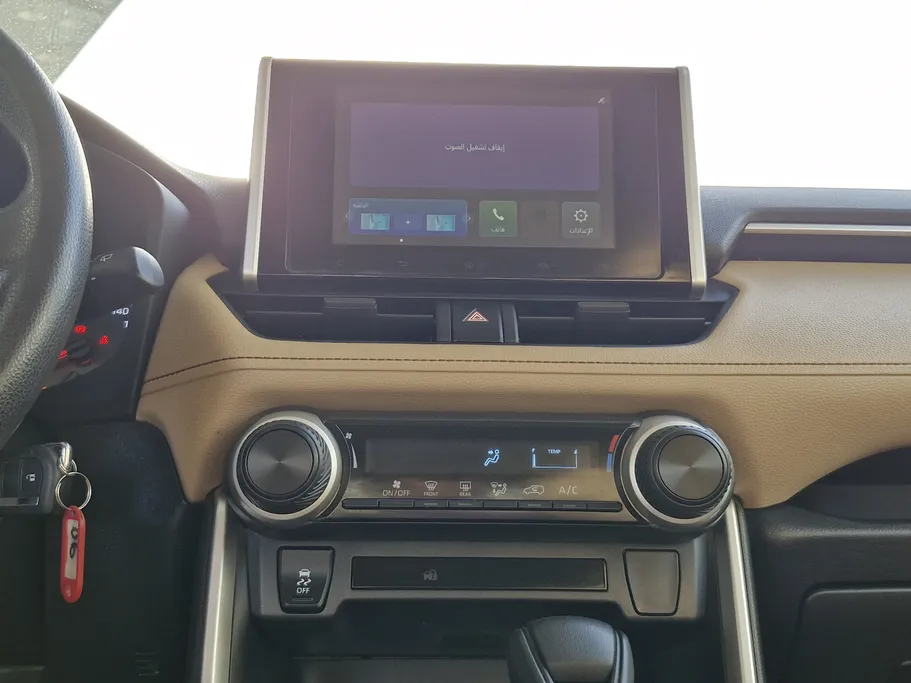 تويوتا راف فور LE 2023 