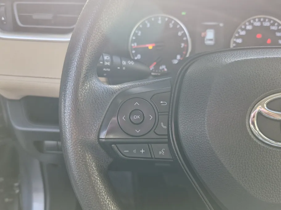 تويوتا راف فور LE 2023 