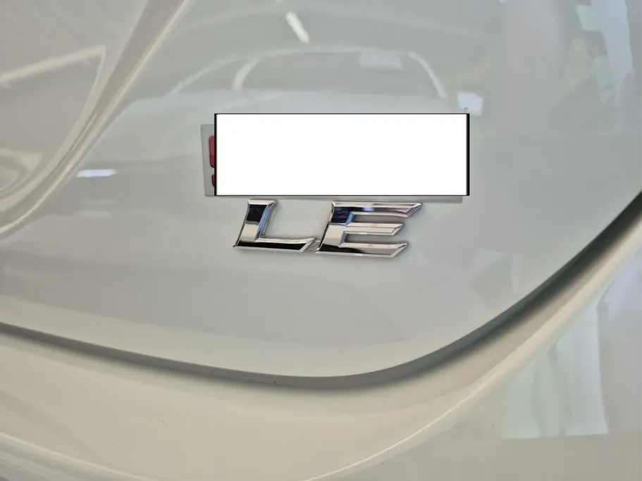 تويوتا كامري LE 2024 