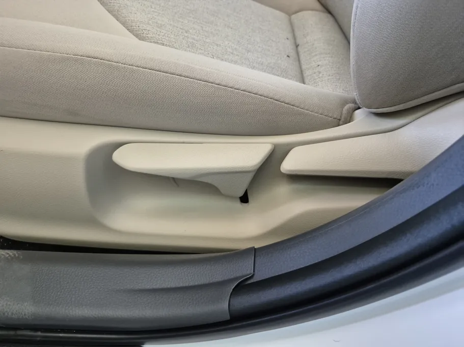 تويوتا كامري LE 2024 