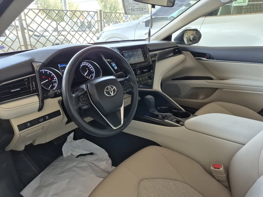 تويوتا كامري LE 2024 