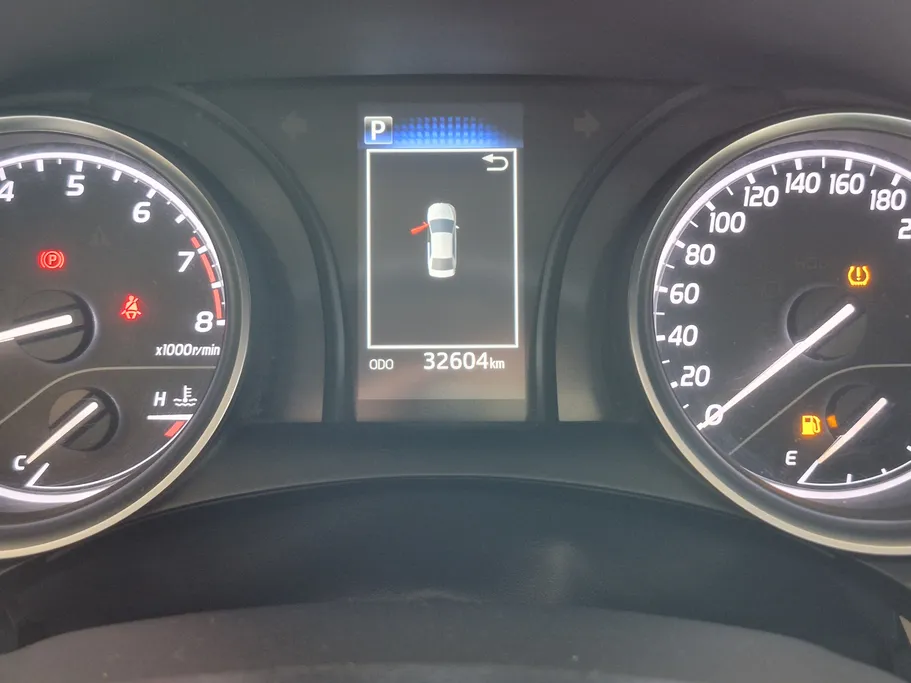 تويوتا كامري LE 2024 