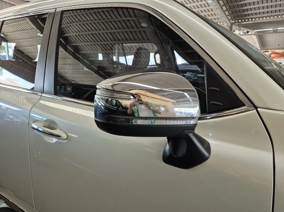 تويوتا لاندكروزر VX 2024 