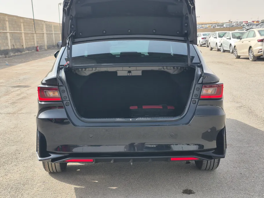 تويوتا يارس Y Plus 2024 