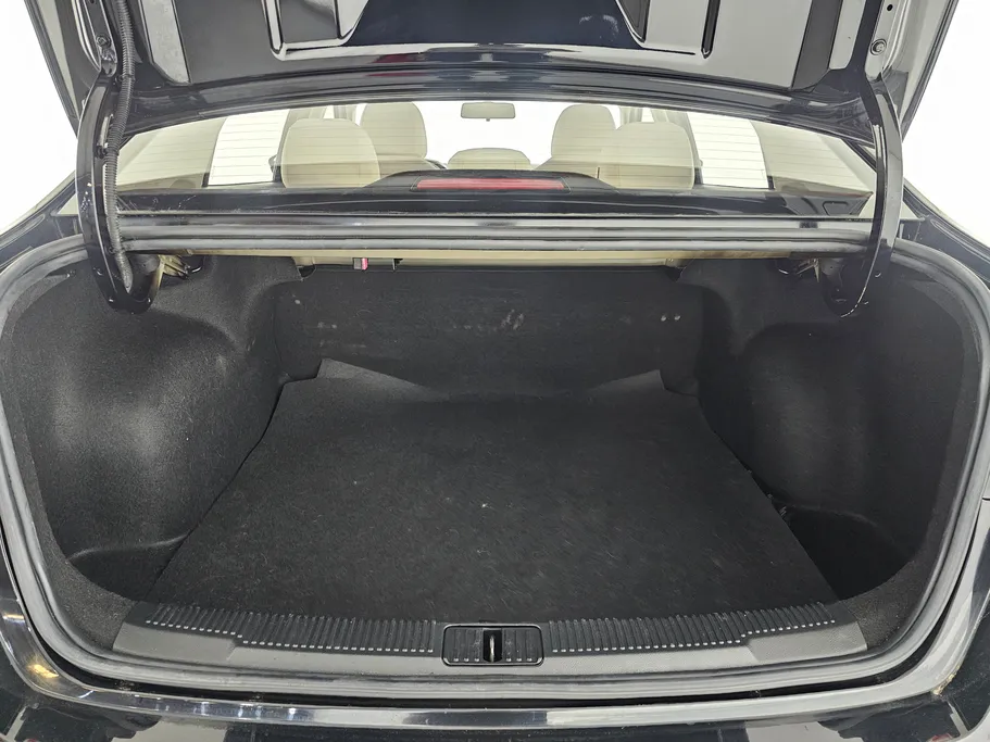 ام جي 5 STD 2023 