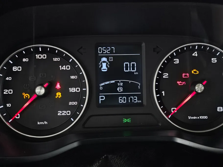 ام جي 5 STD 2023 