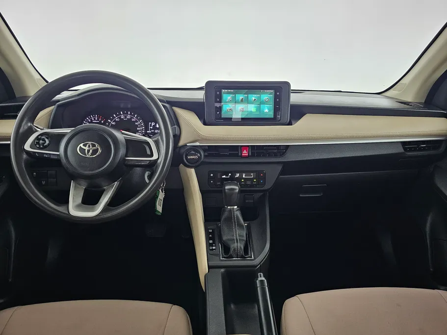 2024 Toyota Yaris  Y 