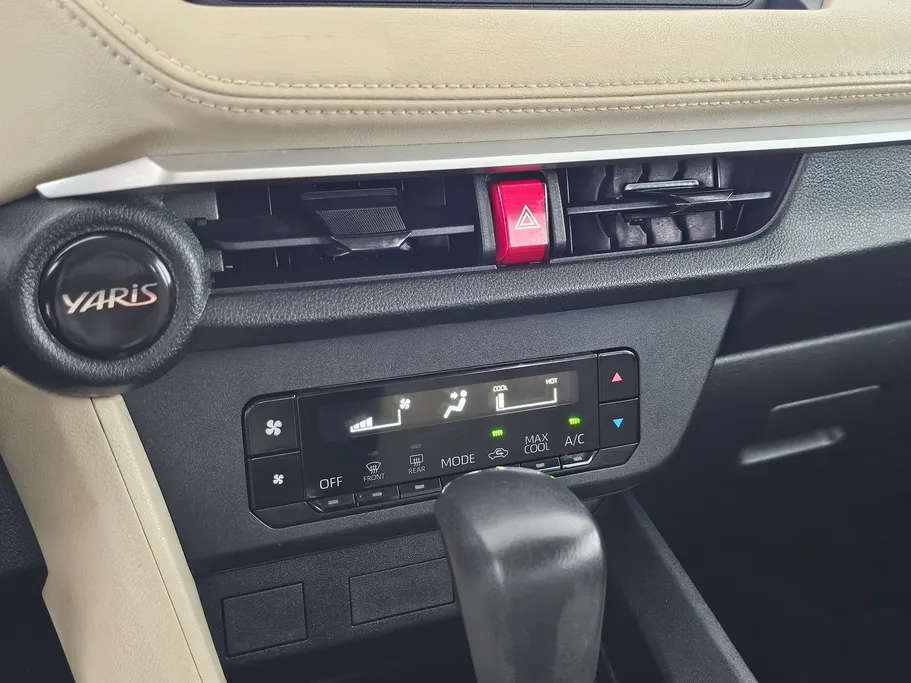 2024 Toyota Yaris  Y 