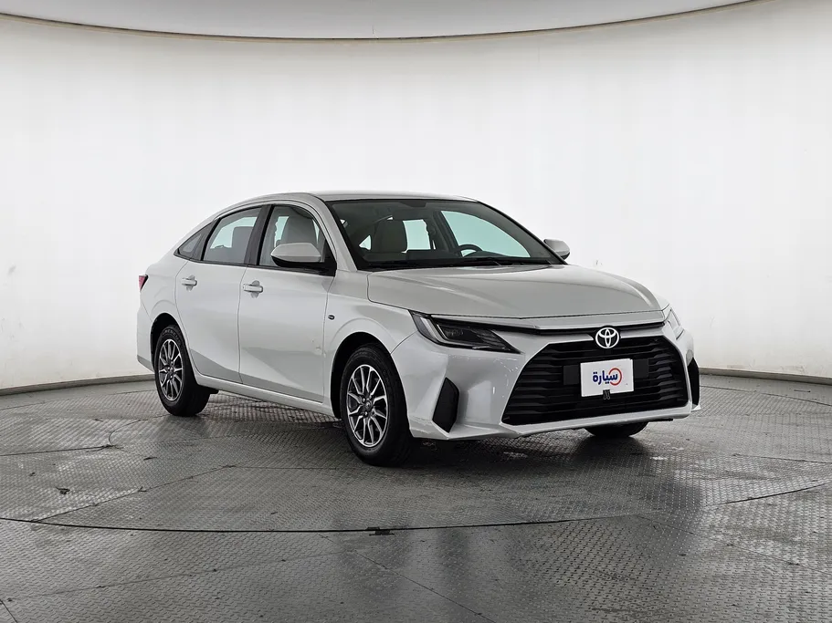 2024 Toyota Yaris  Y 
