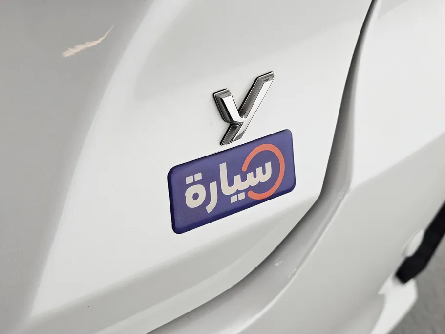 2024 Toyota Yaris  Y 