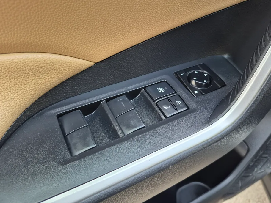 2023 Toyota RAV4 LE HEV 