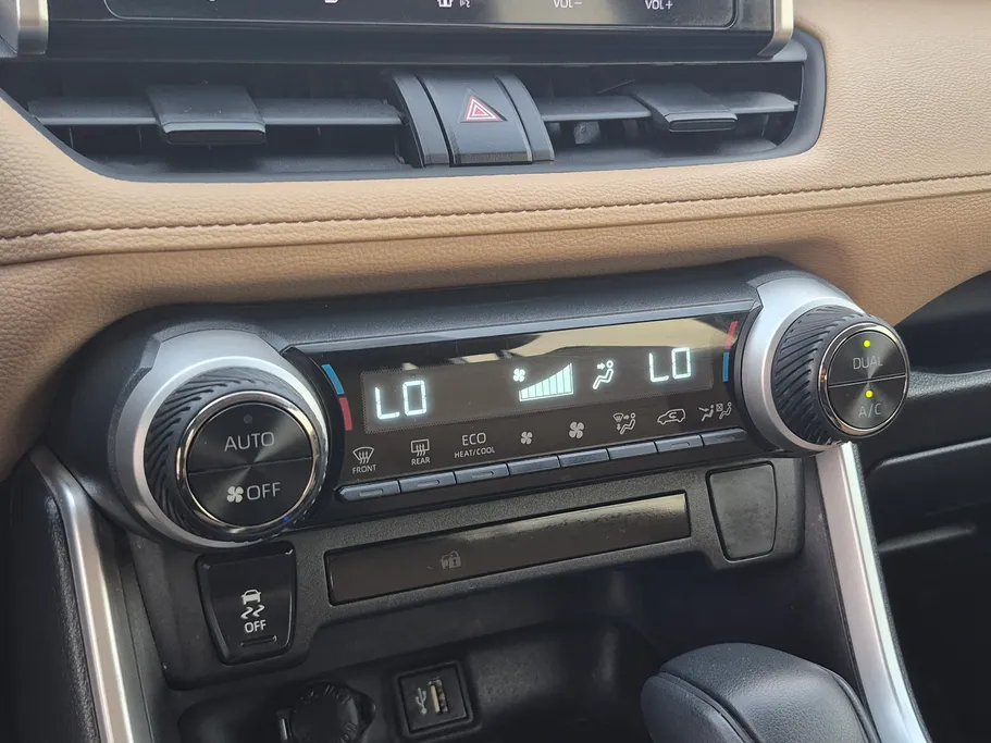 2023 Toyota RAV4 LE HEV 